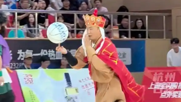 “师徒四人”亮相浙BA飞身扣篮热搜配图