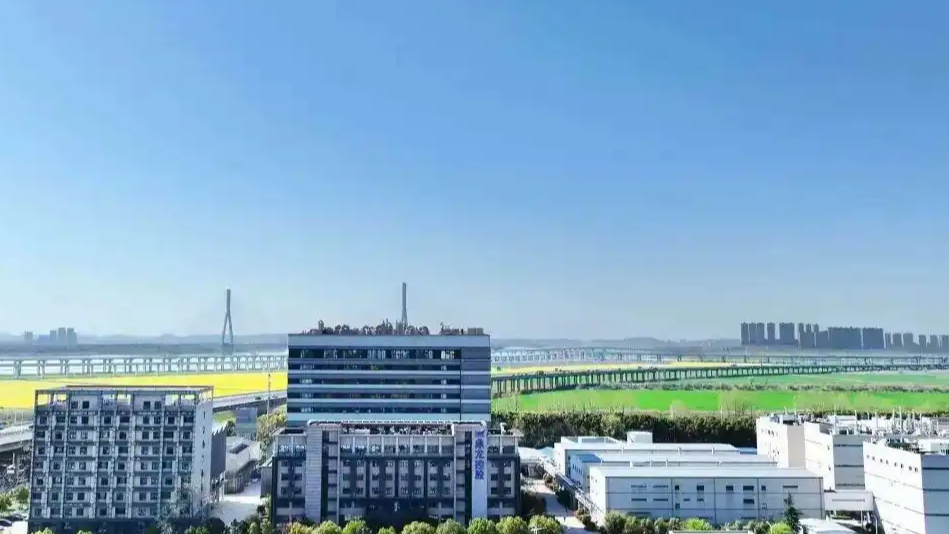 谁在存储双雄的影子里赚钱热搜配图